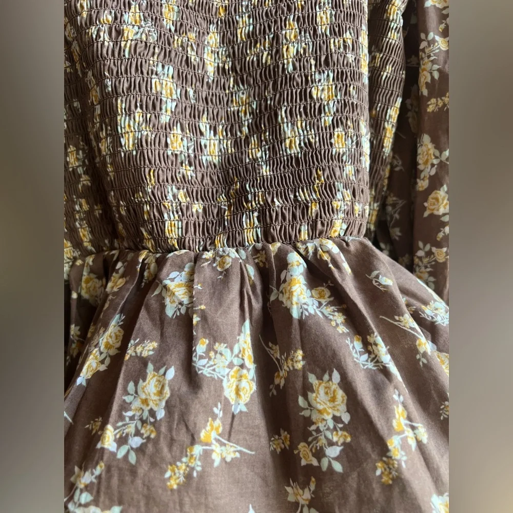 NWT Brown & Yellow Floral Smocked Long Puff Sleeve Women's Top. Size S.